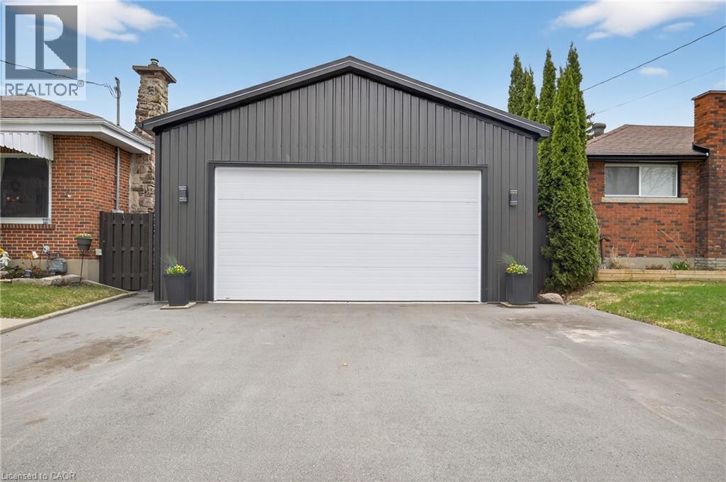 73 Avondale Street, Brantford, Ontario  N3S 4M1 - Photo 3 - 40818026