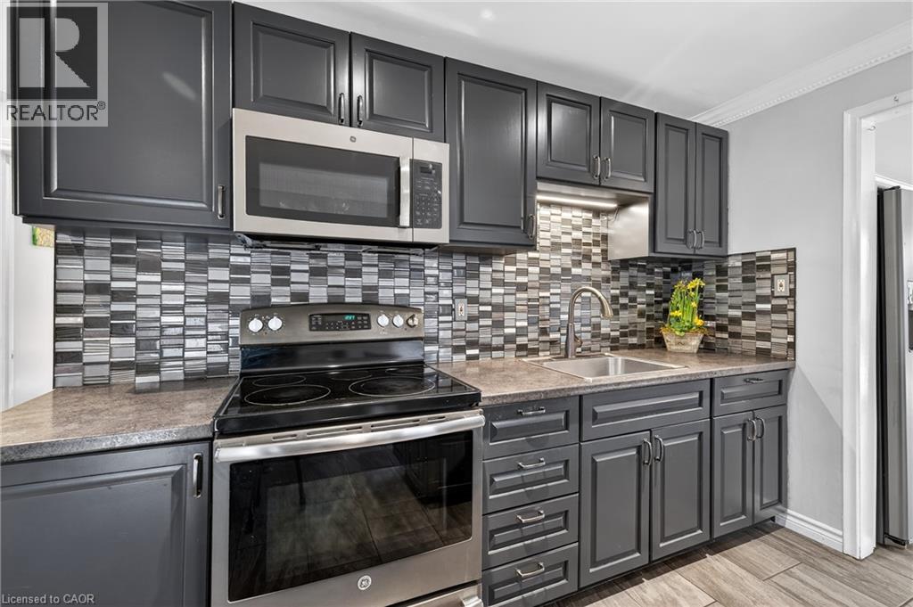 73 Avondale Street, Brantford, Ontario  N3S 4M1 - Photo 10 - 40818026