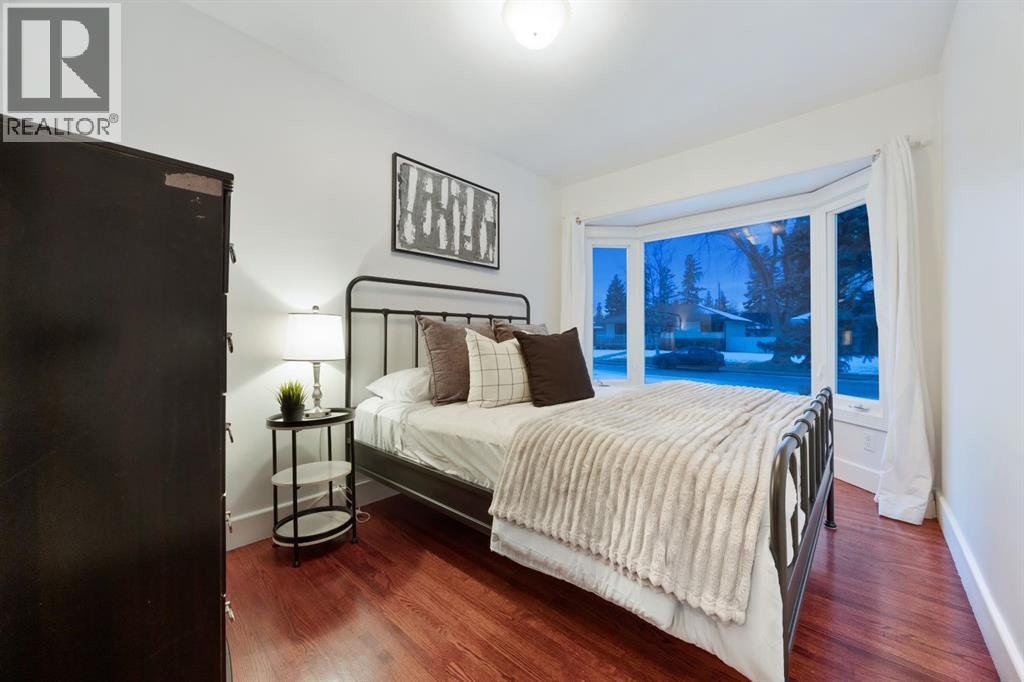 35 Grafton Drive SW, Calgary, Alberta  T3E 4W1 - Photo 15 - A2298690