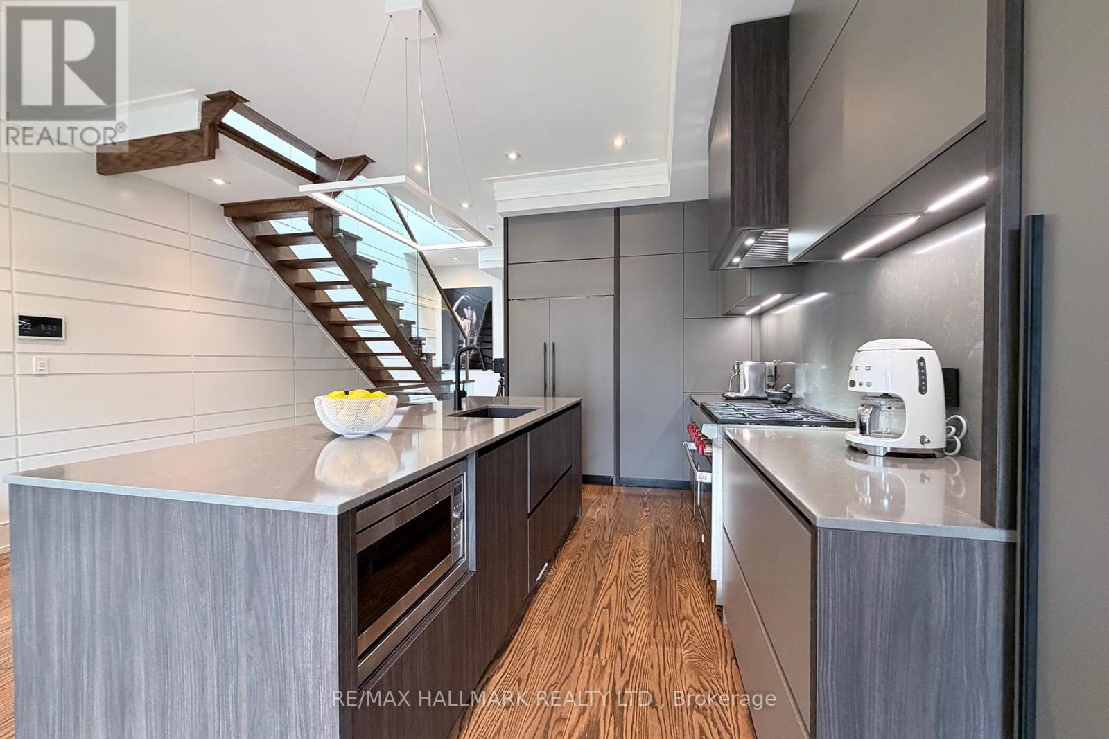 159 Roe Avenue, Toronto, Ontario  M5M 2J1 - Photo 18 - C12959170