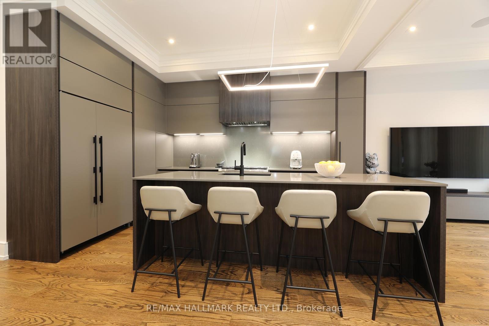 159 Roe Avenue, Toronto, Ontario  M5M 2J1 - Photo 17 - C12959170