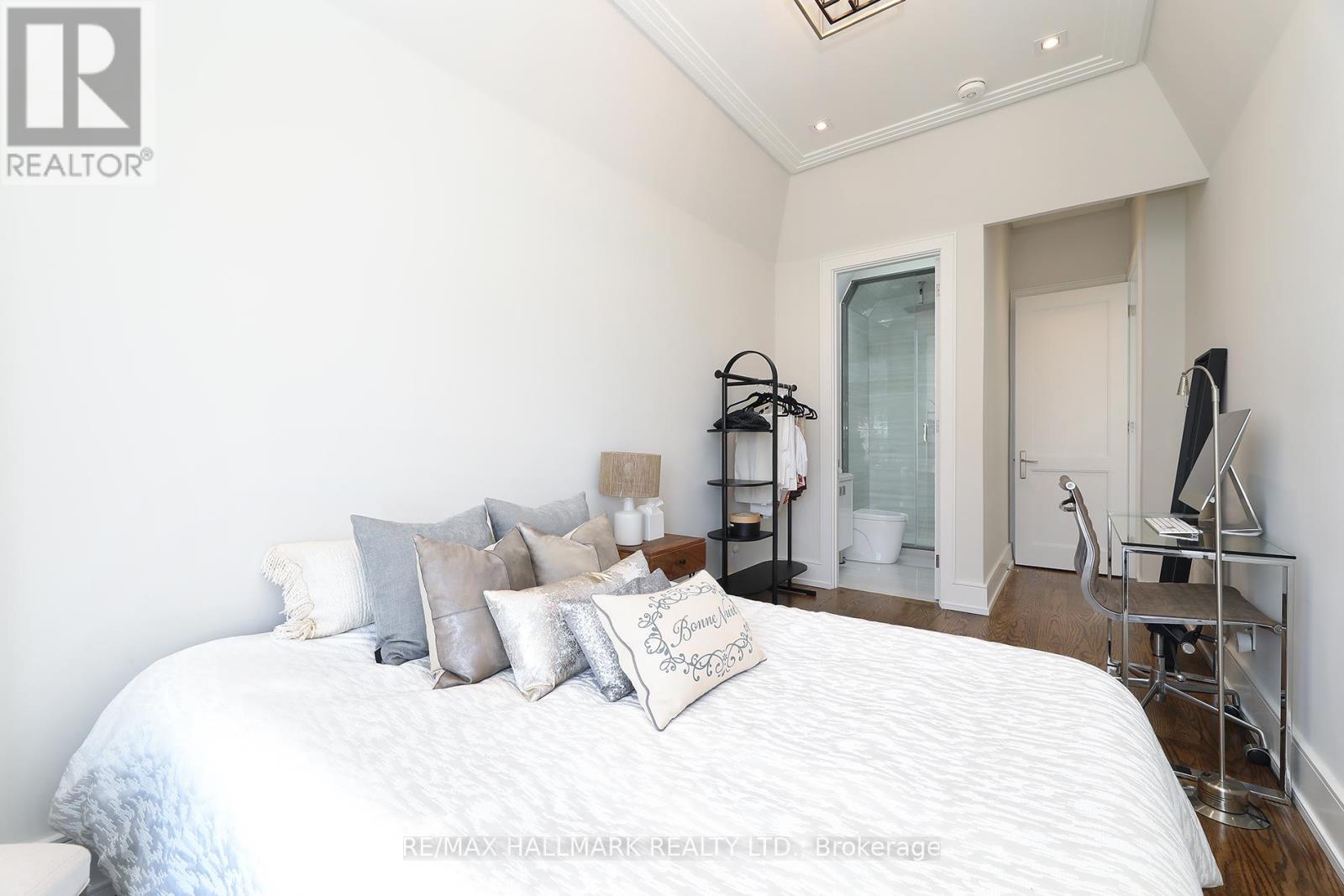 159 Roe Avenue, Toronto, Ontario  M5M 2J1 - Photo 34 - C12959170