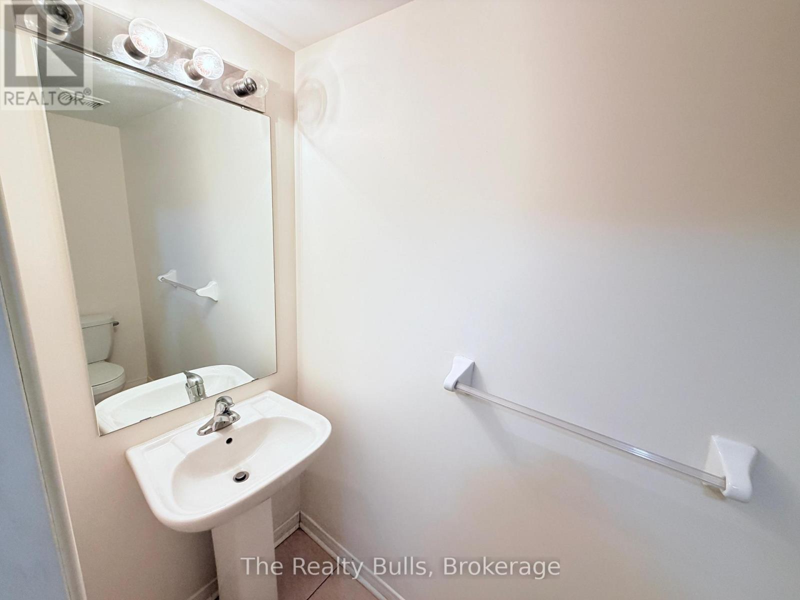 37 Magpie Way, Whitby, Ontario  L1N 0K7 - Photo 18 - E12831686