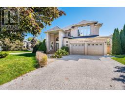 2204 CARPENTERS CIRCLE, Oakville, Ontario
