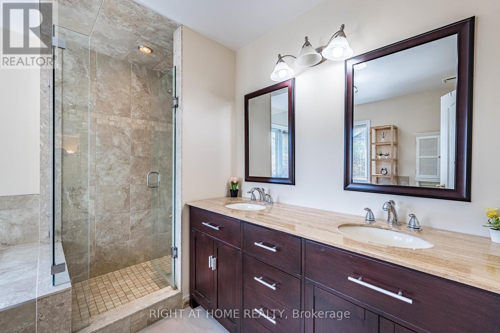 2204 Carpenters Circle, Oakville, Ontario  L6M 3C7 - Photo 38 - W12962270