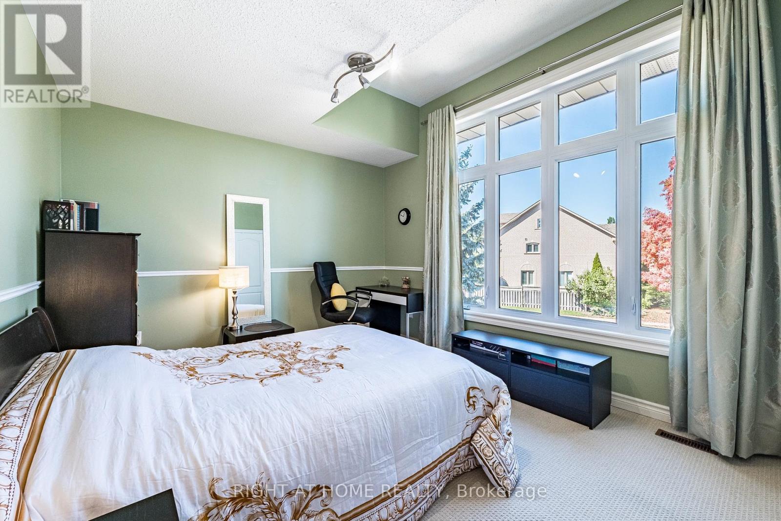 2204 Carpenters Circle, Oakville, Ontario  L6M 3C7 - Photo 28 - W12962270