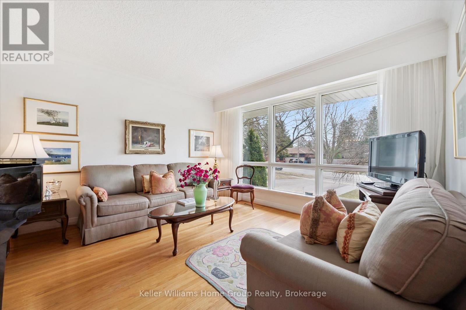 22 Gladstone Avenue, Guelph, Ontario  N1E 1L6 - Photo 6 - X12967612