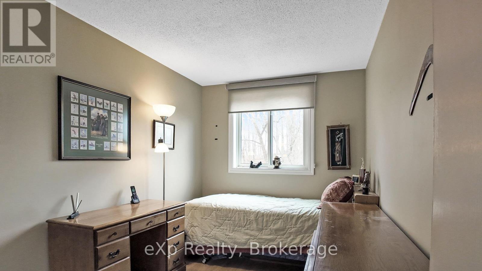 402 - 5 Valleyside Drive, Brockton, Ontario N0G 2V0 - Photo 10 - X12967772