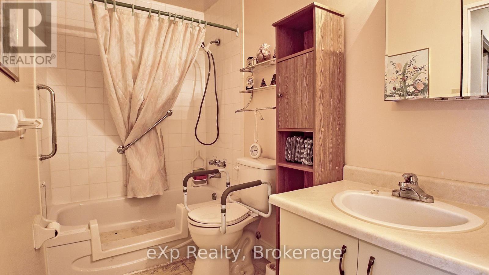 402 - 5 Valleyside Drive, Brockton, Ontario N0G 2V0 - Photo 12 - X12967772