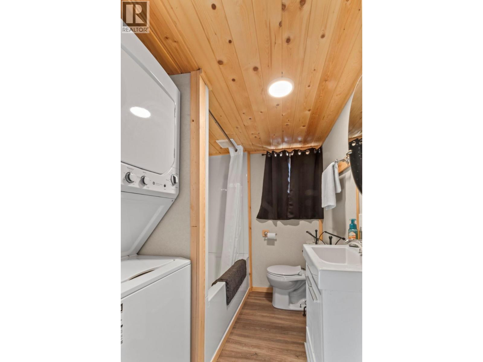 250 Laguna Crescent, Twin Bays, British Columbia V0B 1A1 - Photo 14 - 10381533