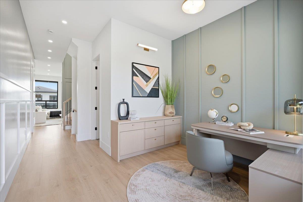 6930 204a Avenue, Langley, British Columbia  V2Y 4A4 - Photo 2 - R3107599