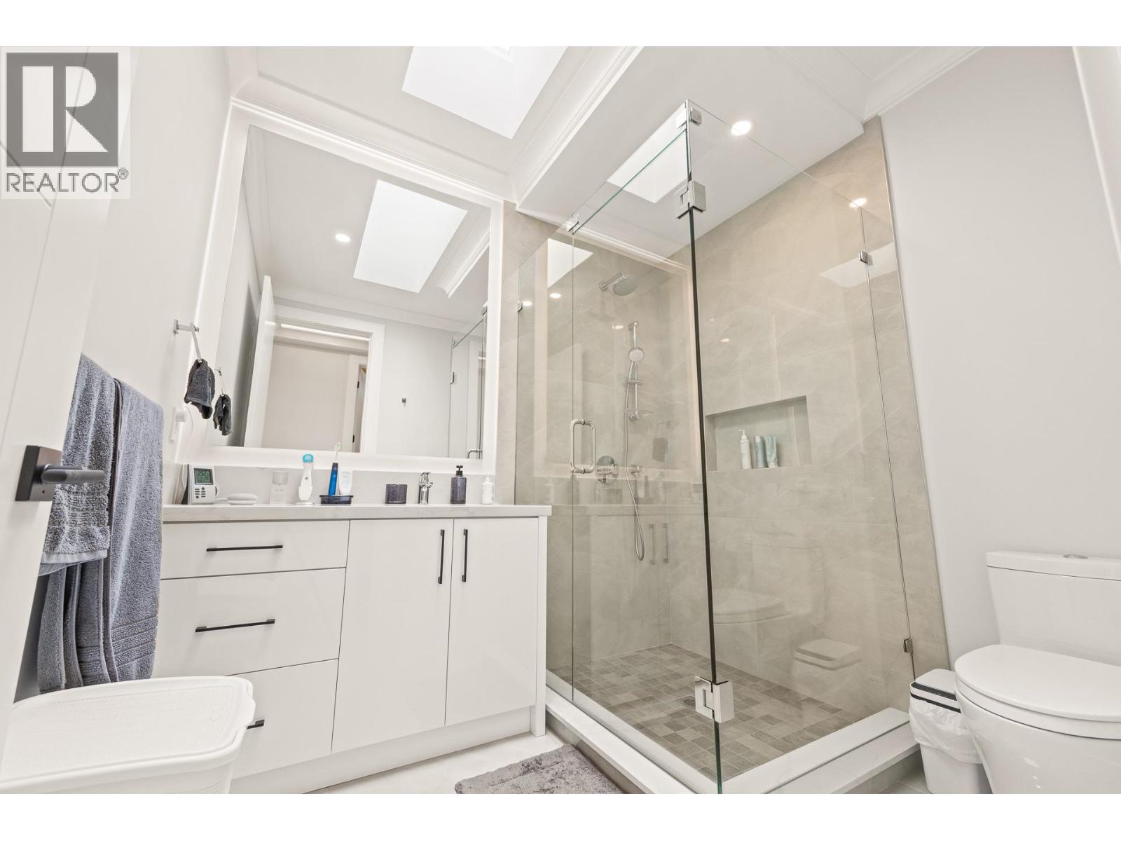 6699 Azure Road, Richmond, British Columbia  V7C 2S7 - Photo 31 - R3107405