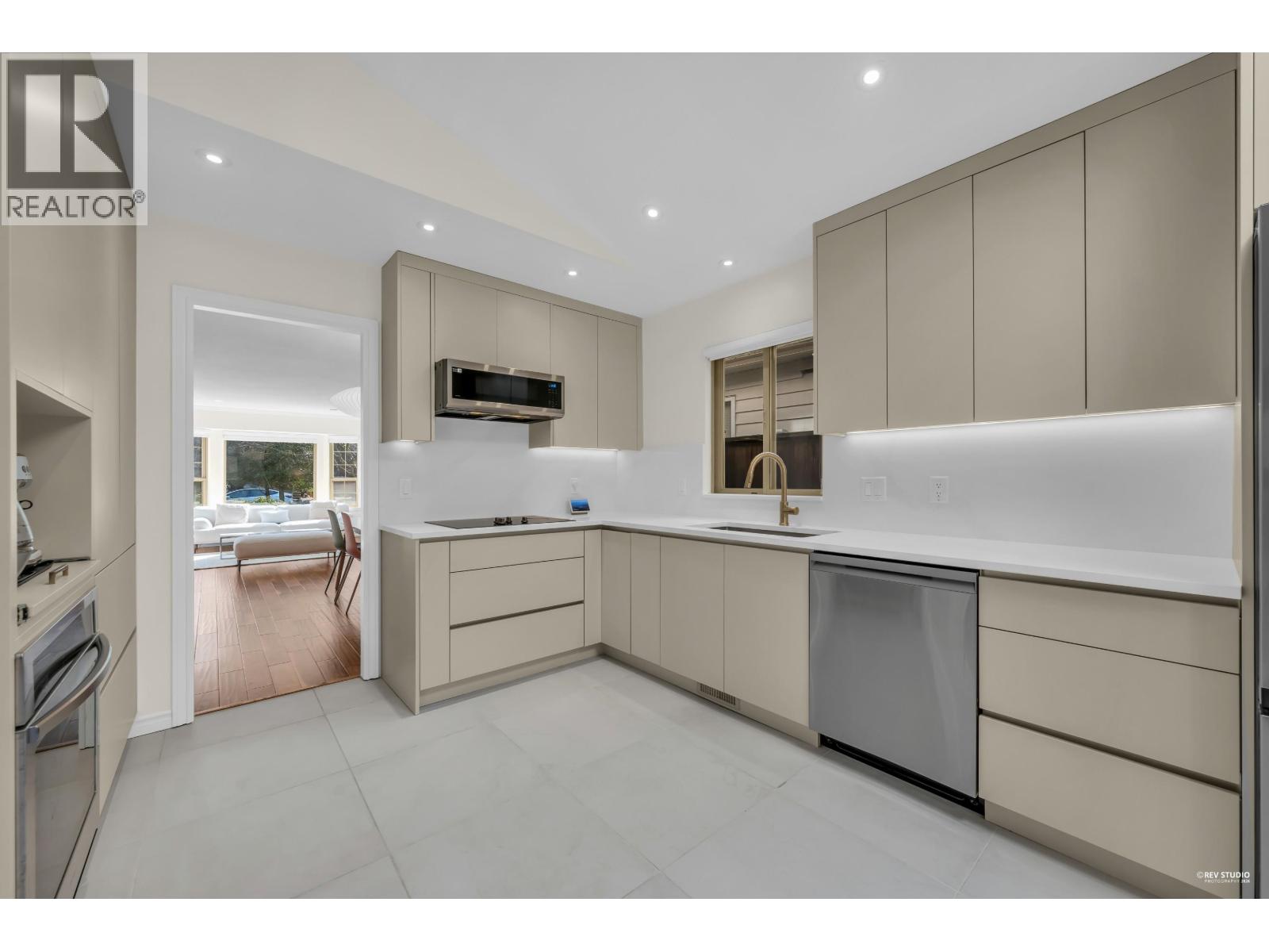 3265 Chaucer Avenue, North Vancouver, British Columbia  V7K 2C2 - Photo 9 - R3107570