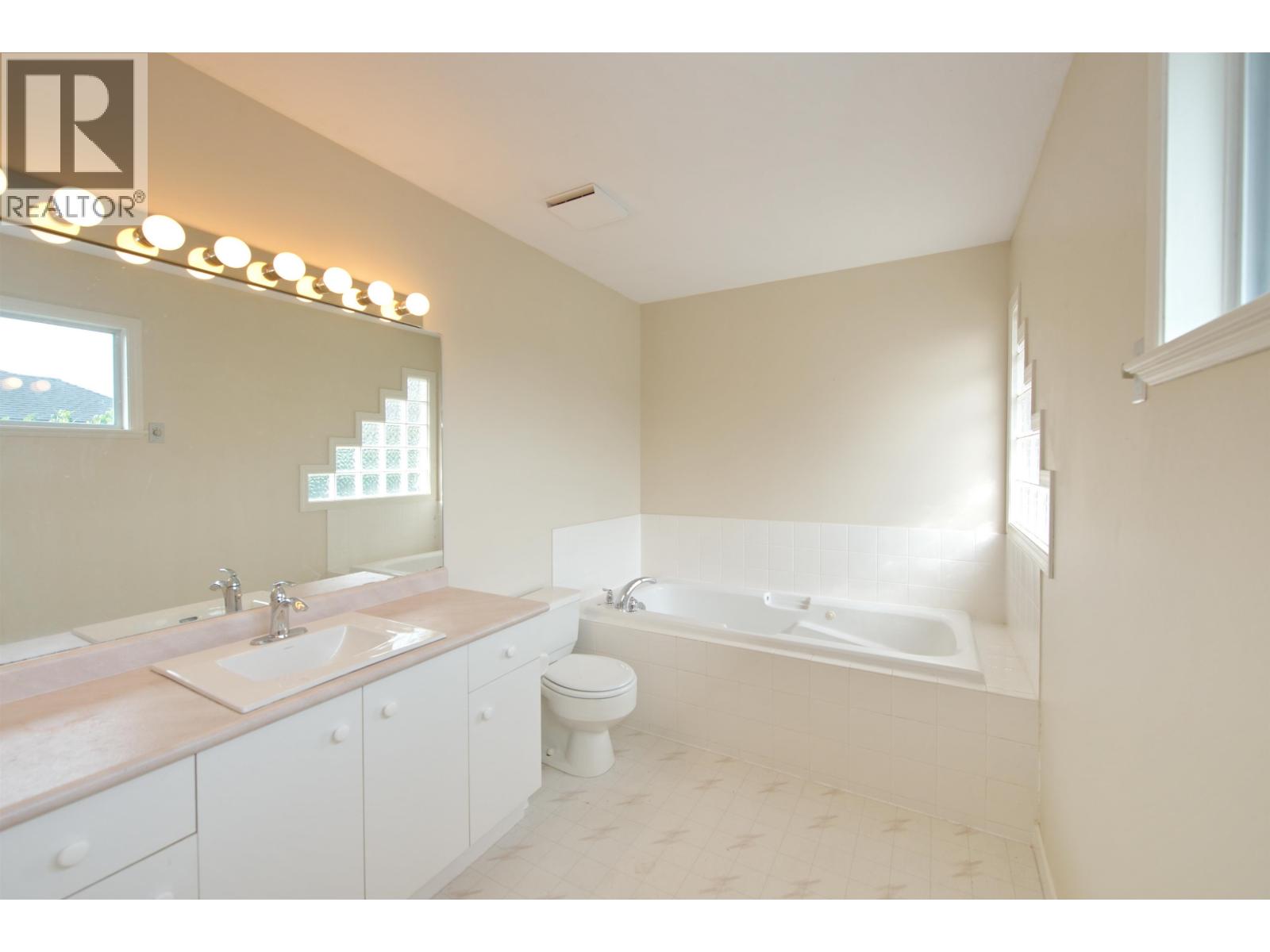 6343 Crescent Place, Delta, British Columbia  V4K 4V2 - Photo 22 - R3107533