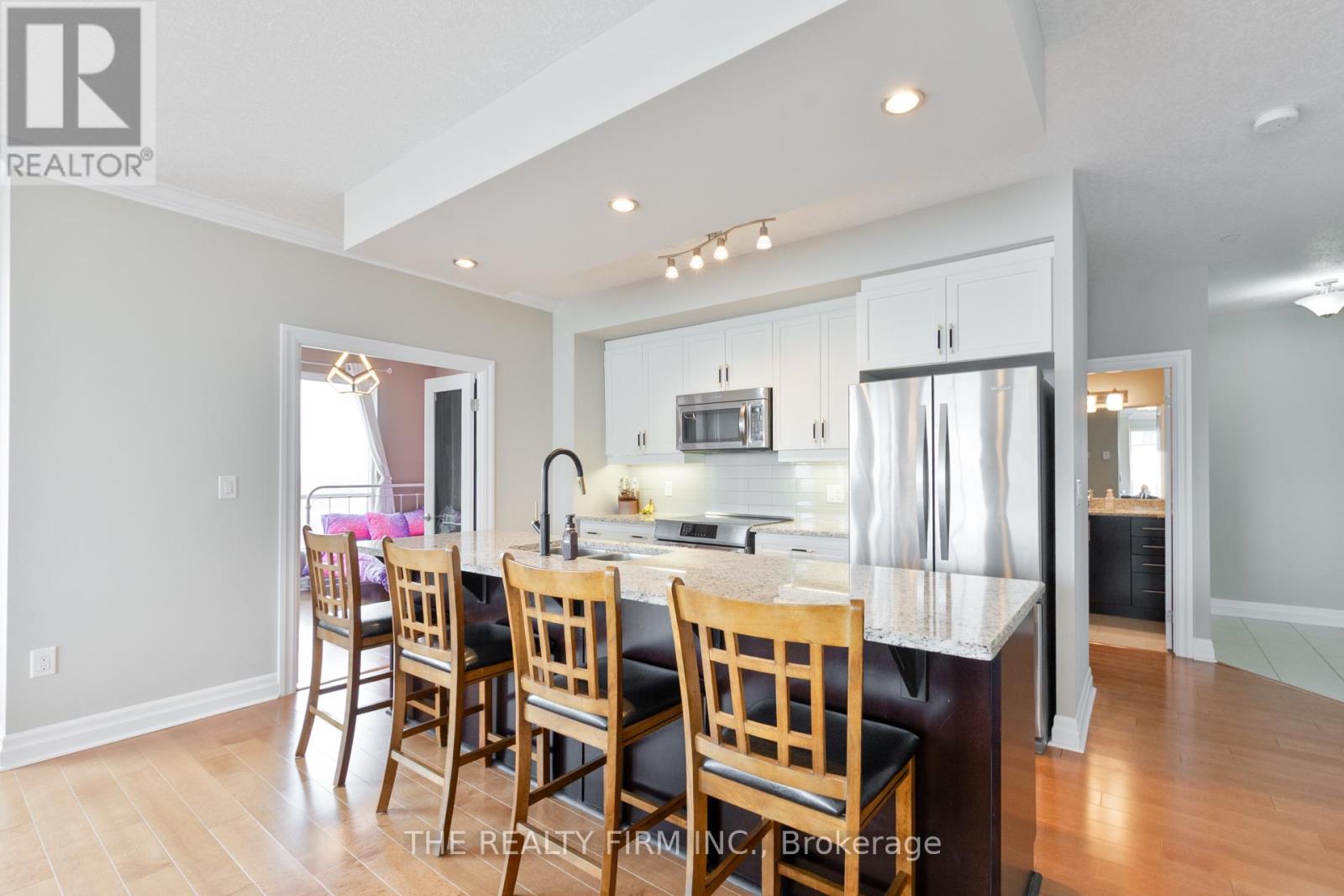 1011 - 240 Villagewalk Boulevard, London North, Ontario  N6G 0P6 - Photo 17 - X12967688