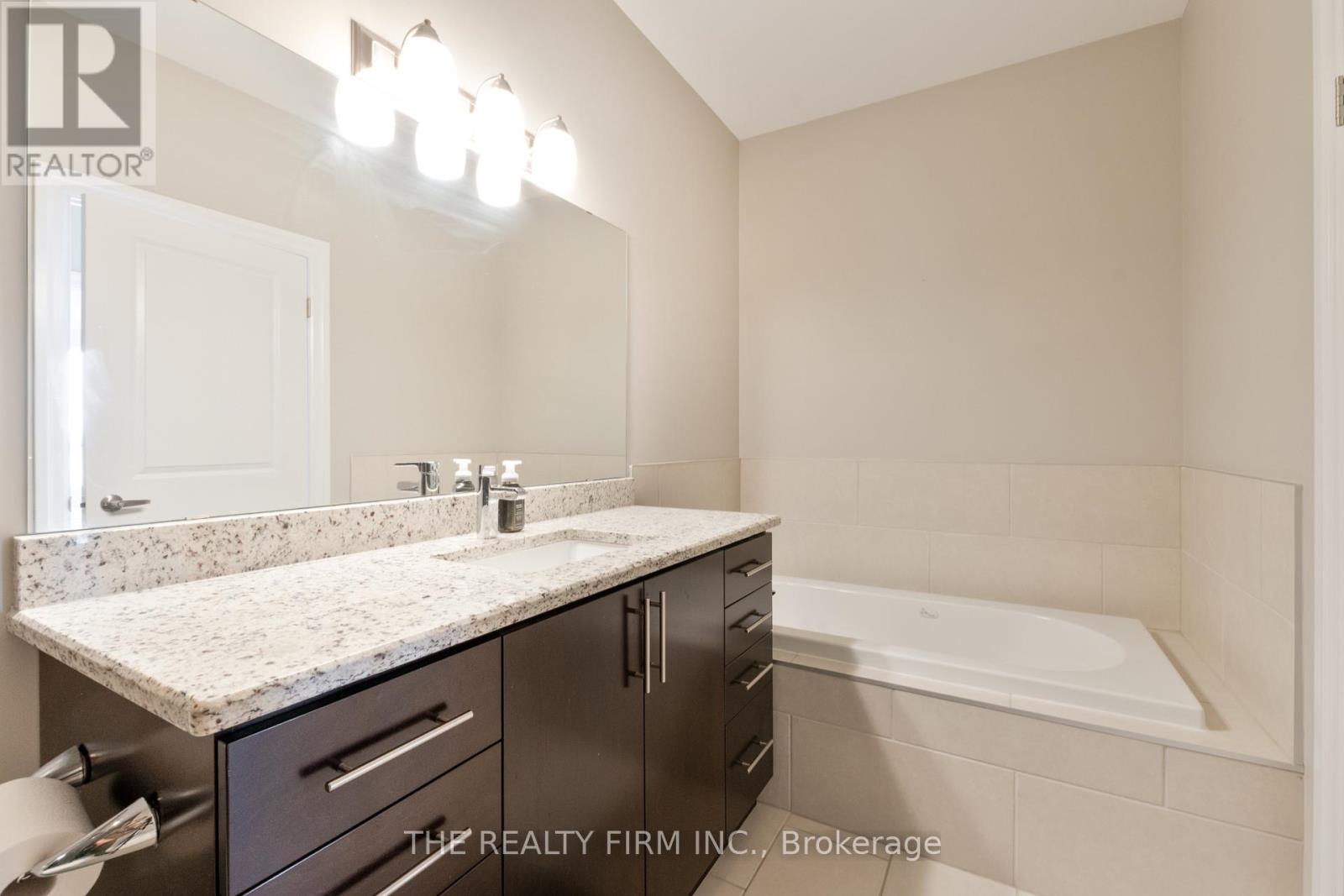 1011 - 240 Villagewalk Boulevard, London North, Ontario  N6G 0P6 - Photo 26 - X12967688