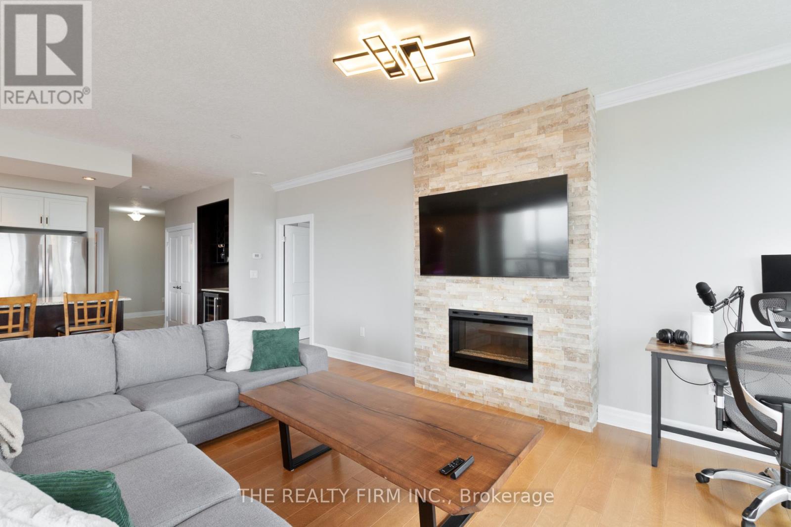 1011 - 240 Villagewalk Boulevard, London North, Ontario  N6G 0P6 - Photo 14 - X12967694