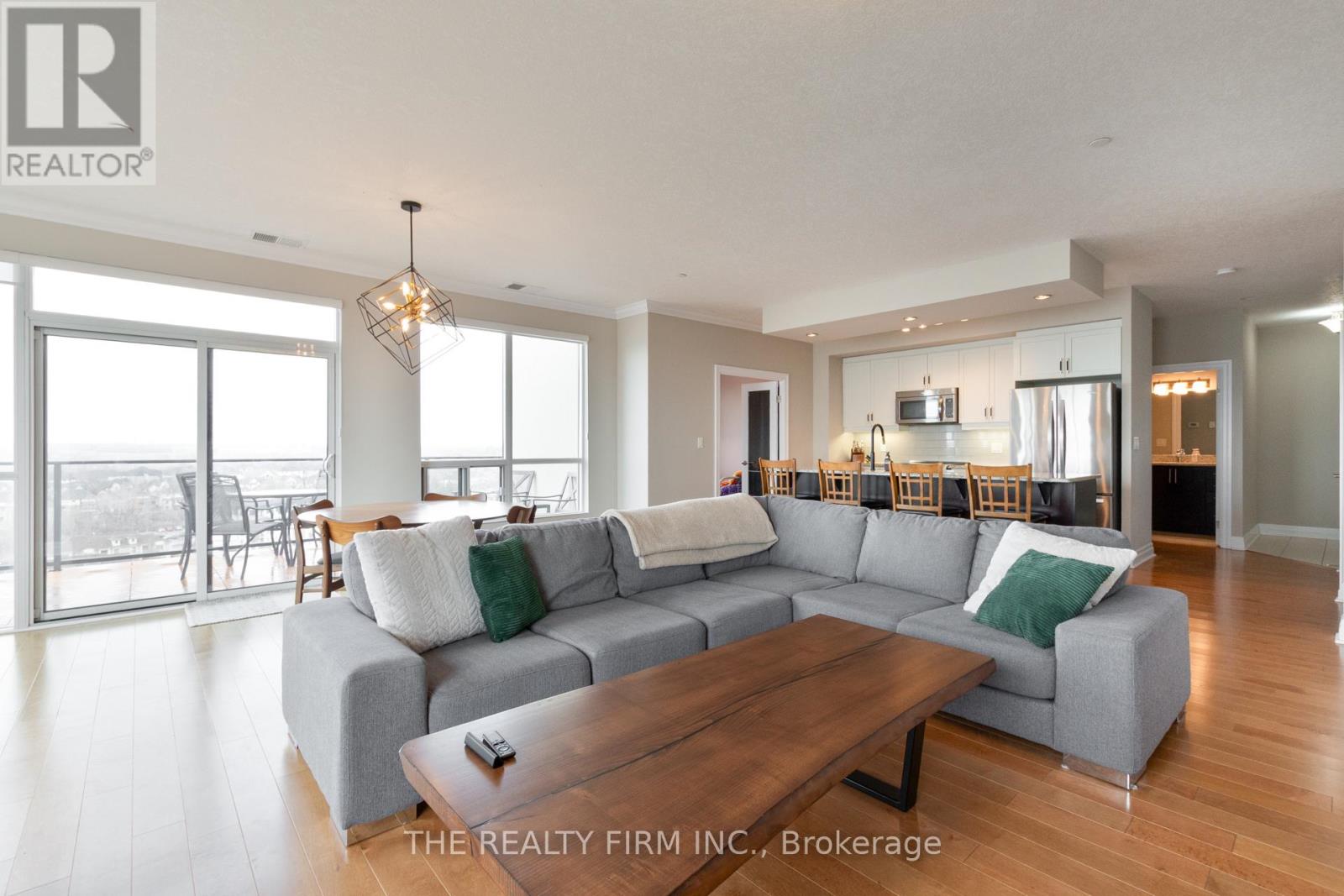 1011 - 240 Villagewalk Boulevard, London North, Ontario  N6G 0P6 - Photo 15 - X12967694