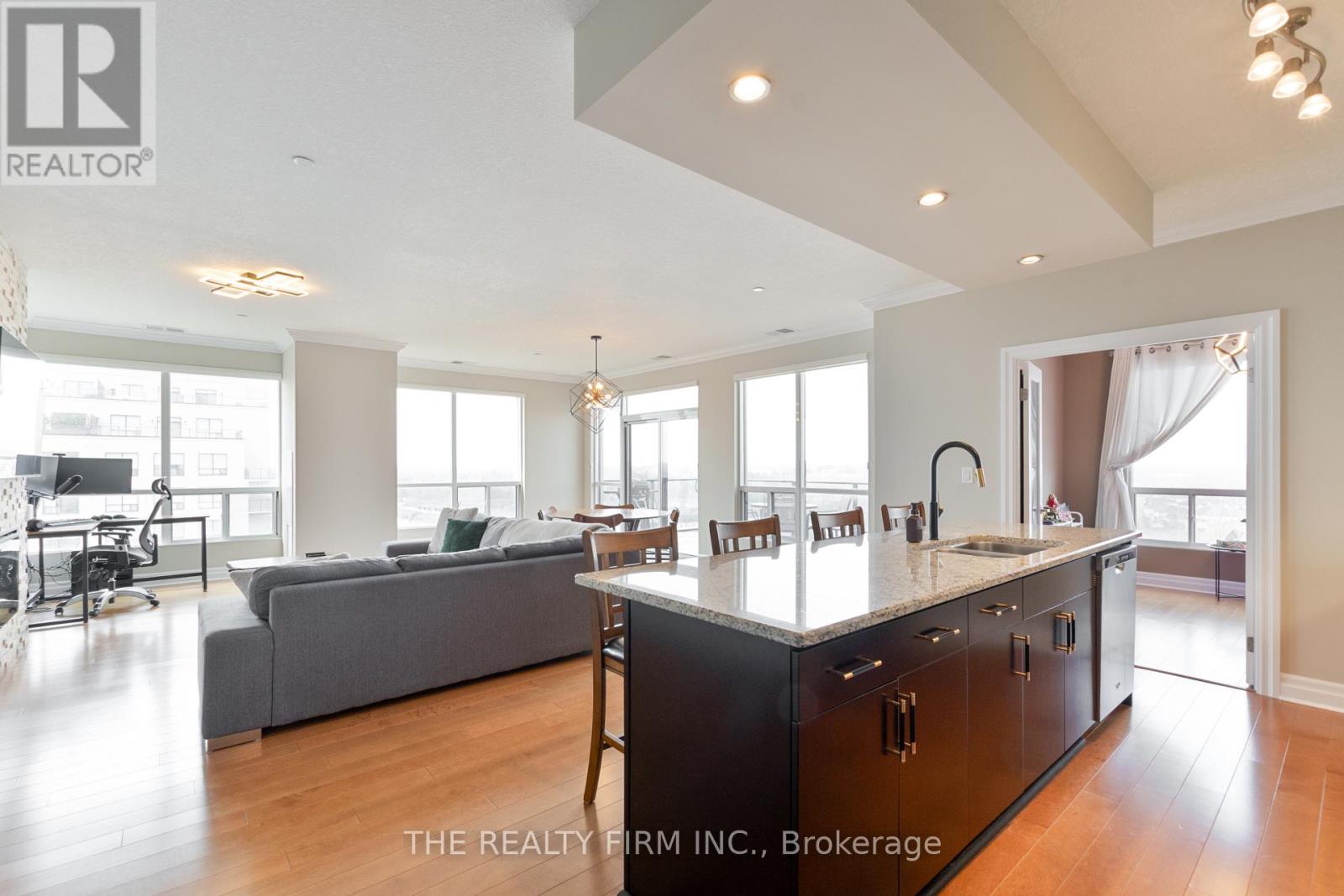 1011 - 240 Villagewalk Boulevard, London North, Ontario  N6G 0P6 - Photo 7 - X12967694