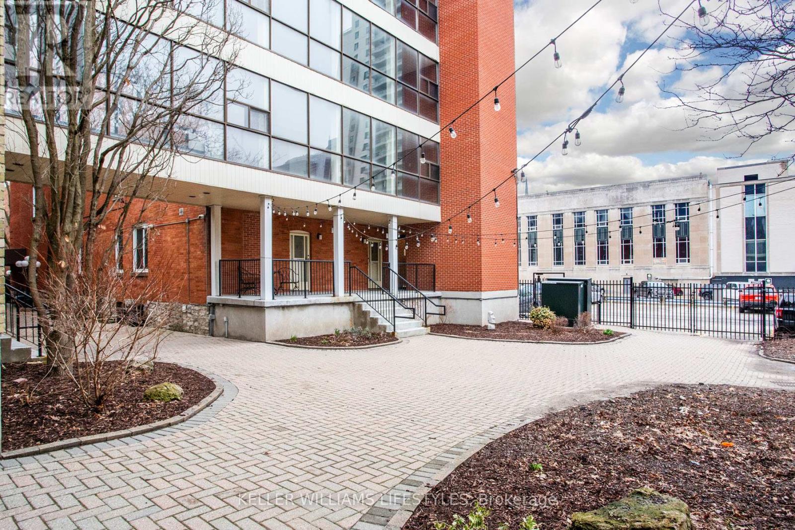 105 - 275 Queens Avenue, London East, Ontario  N6B 1X2 - Photo 2 - X12967728