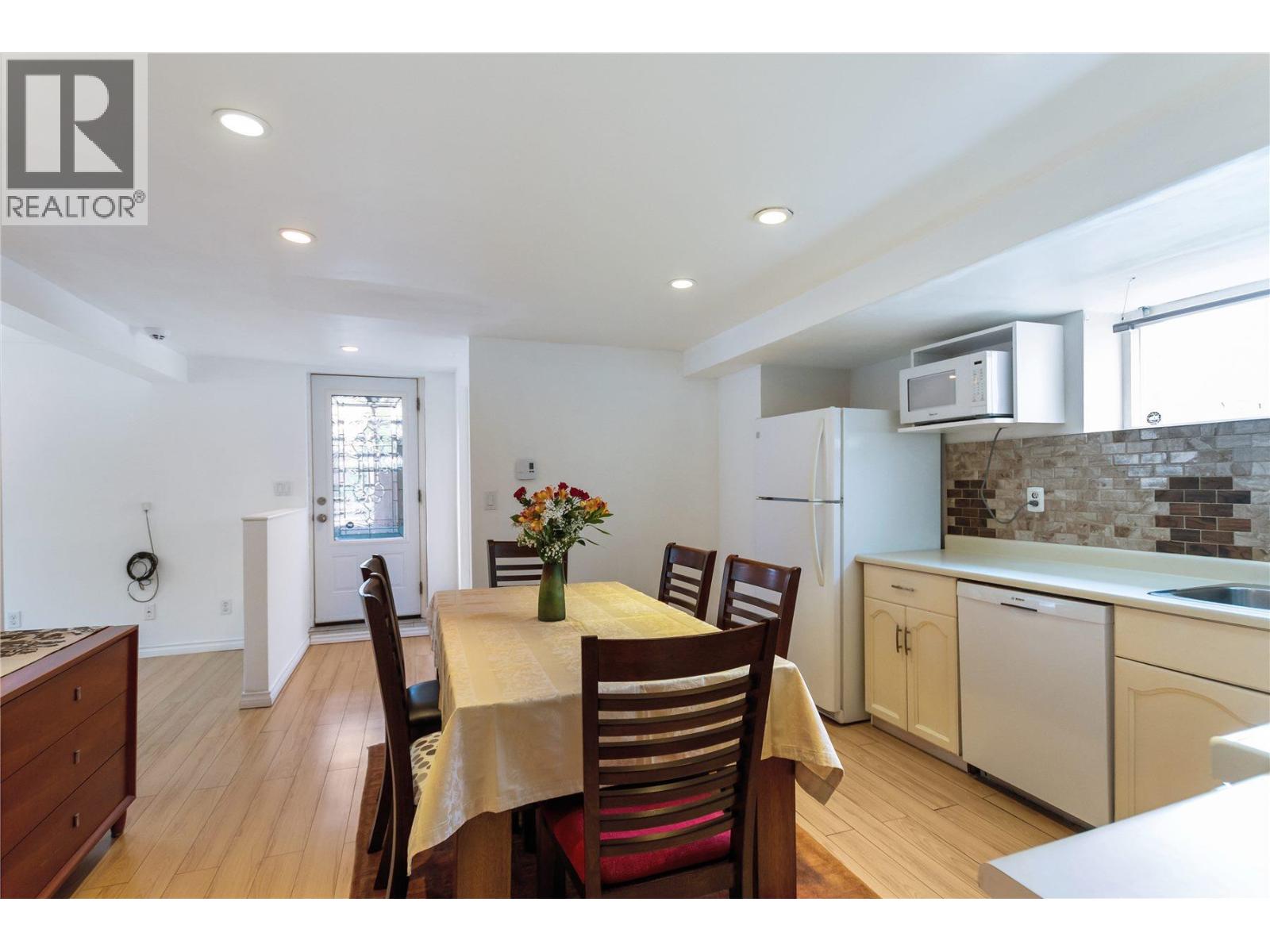 3713 Kincaid Street, Burnaby, British Columbia  V5G 1V4 - Photo 14 - R3107753