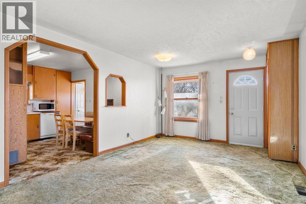 332 Third Street W, Cochrane, Alberta  T4C 1Z6 - Photo 10 - A2280560