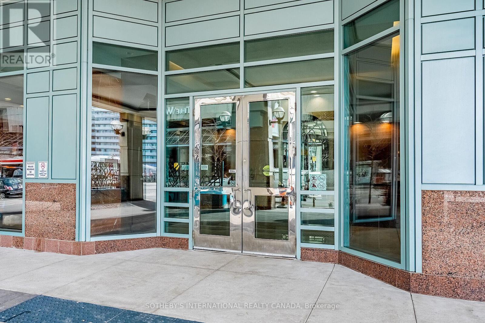 2305 - 10 Queens Quay W, Toronto, Ontario  M5J 2R9 - Photo 2 - C12967640