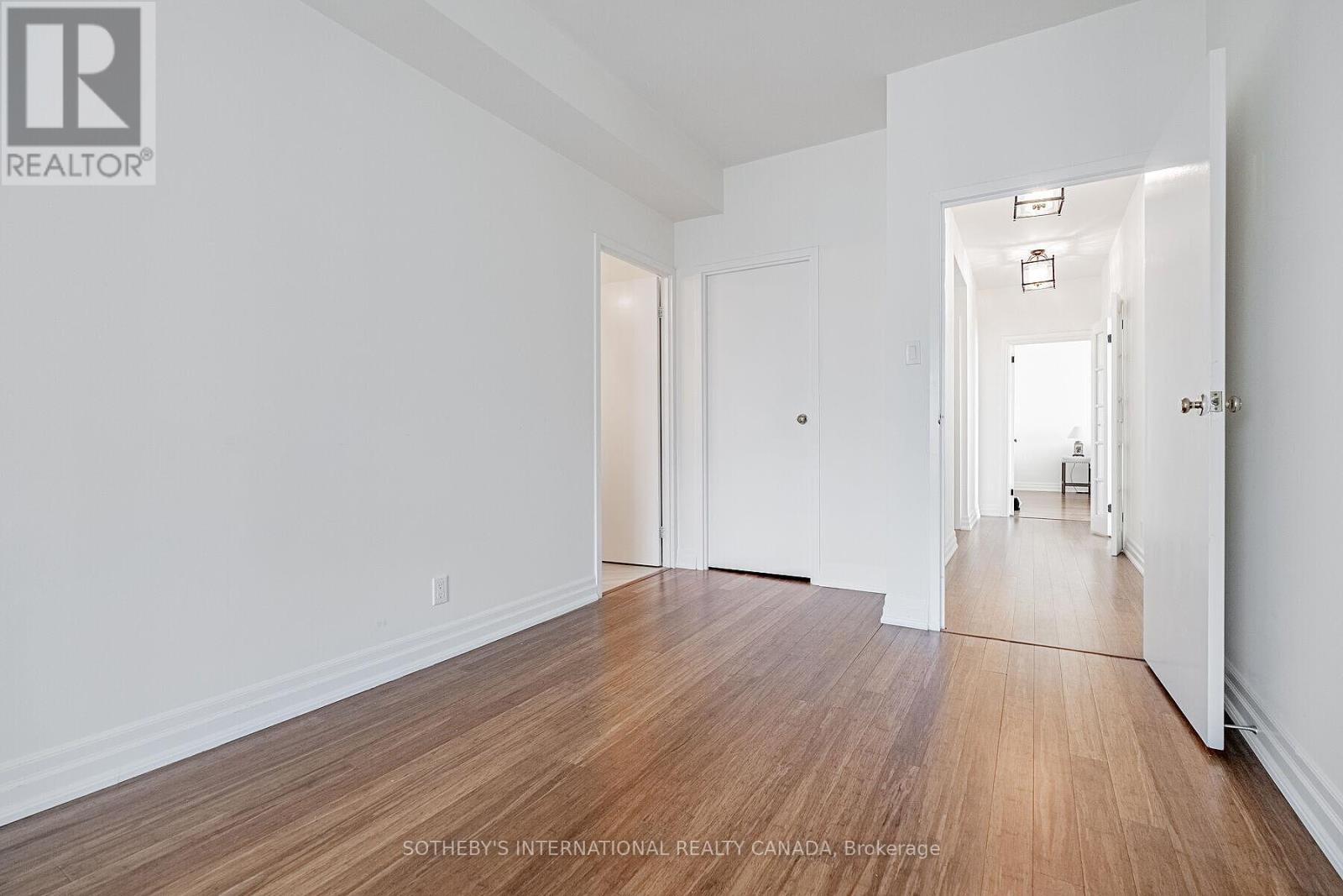 2305 - 10 Queens Quay W, Toronto, Ontario  M5J 2R9 - Photo 24 - C12967640