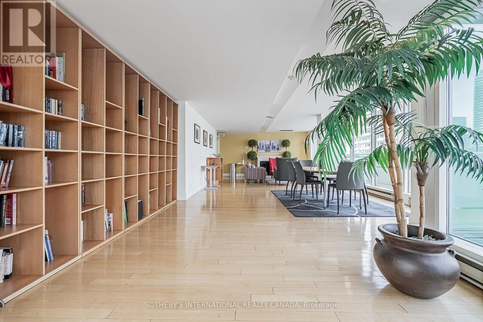 2305 - 10 Queens Quay W, Toronto, Ontario  M5J 2R9 - Photo 26 - C12967640