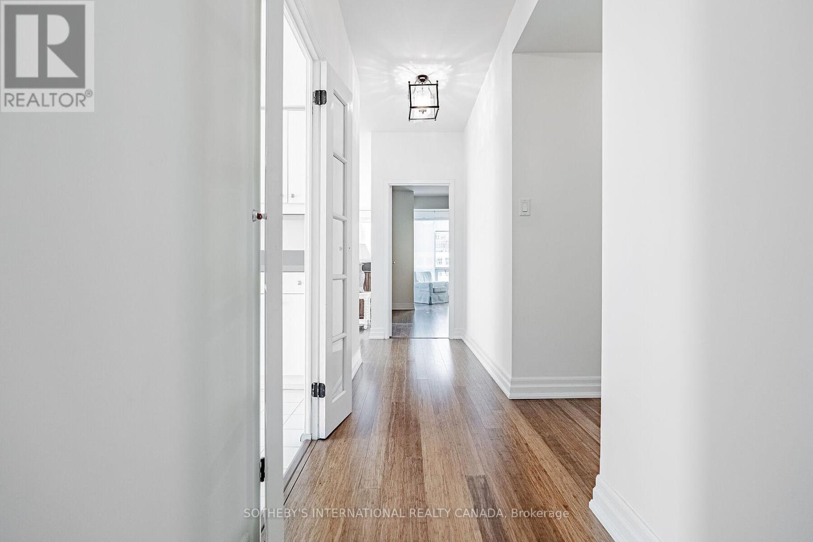 2305 - 10 Queens Quay W, Toronto, Ontario  M5J 2R9 - Photo 6 - C12967640