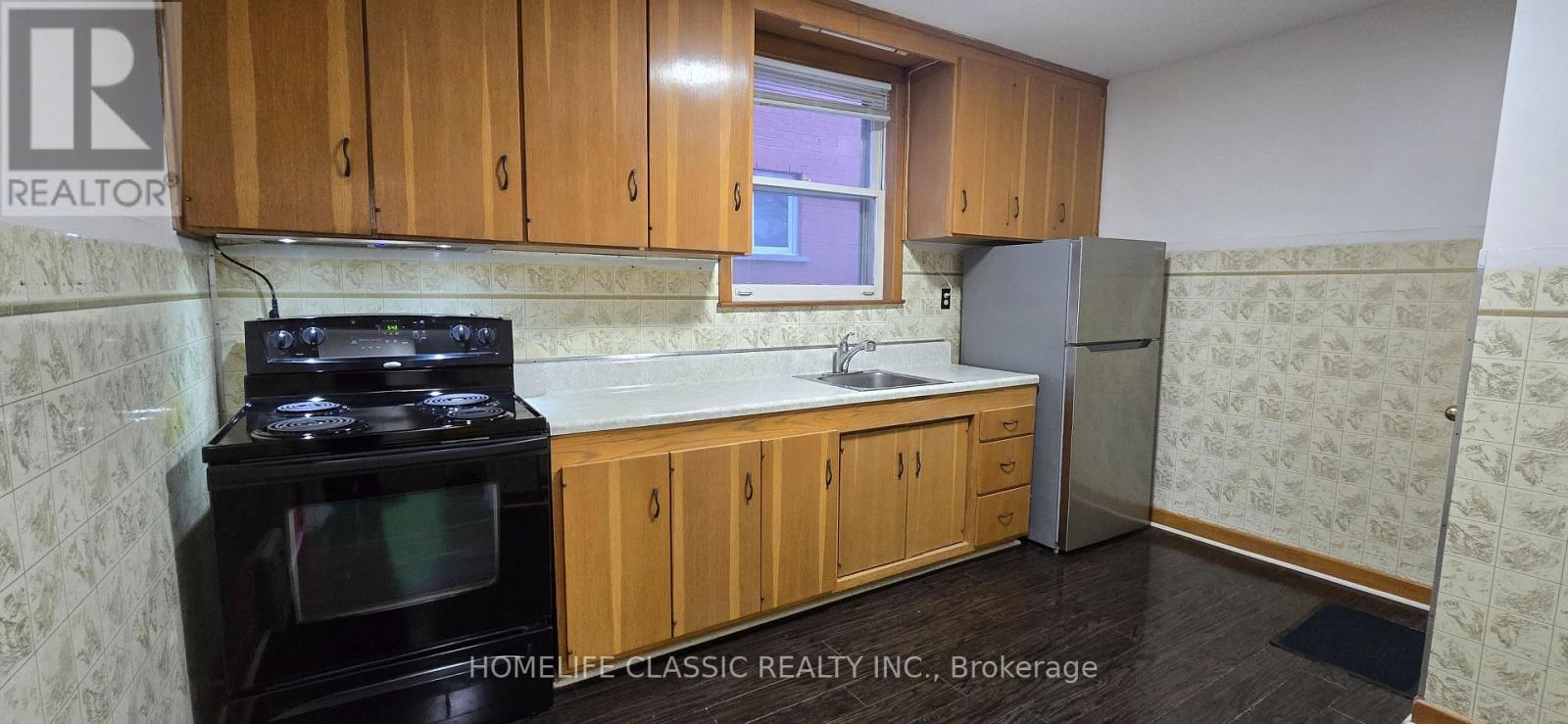 589 St Germain Avenue, Toronto, Ontario  M5M 1X4 - Photo 10 - C12967642