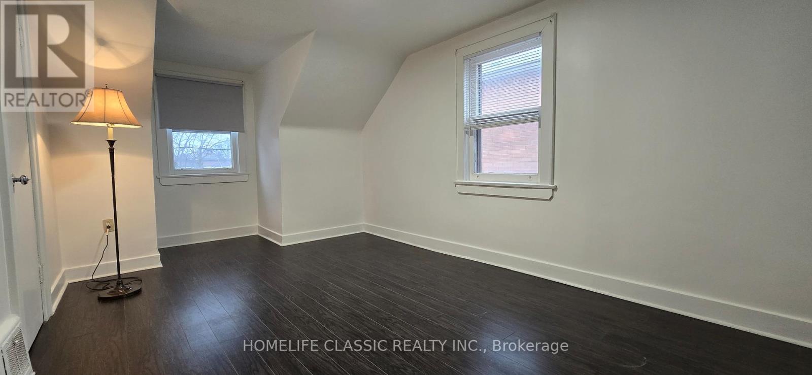 589 St Germain Avenue, Toronto, Ontario  M5M 1X4 - Photo 7 - C12967642