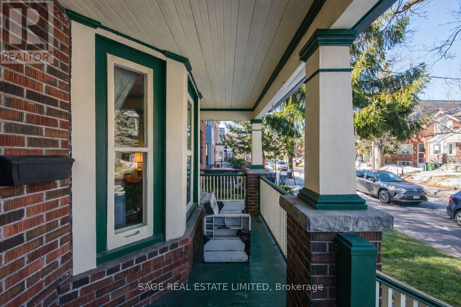 25 Helena Avenue, Toronto, Ontario  M6G 2H3 - Photo 48 - C12967672