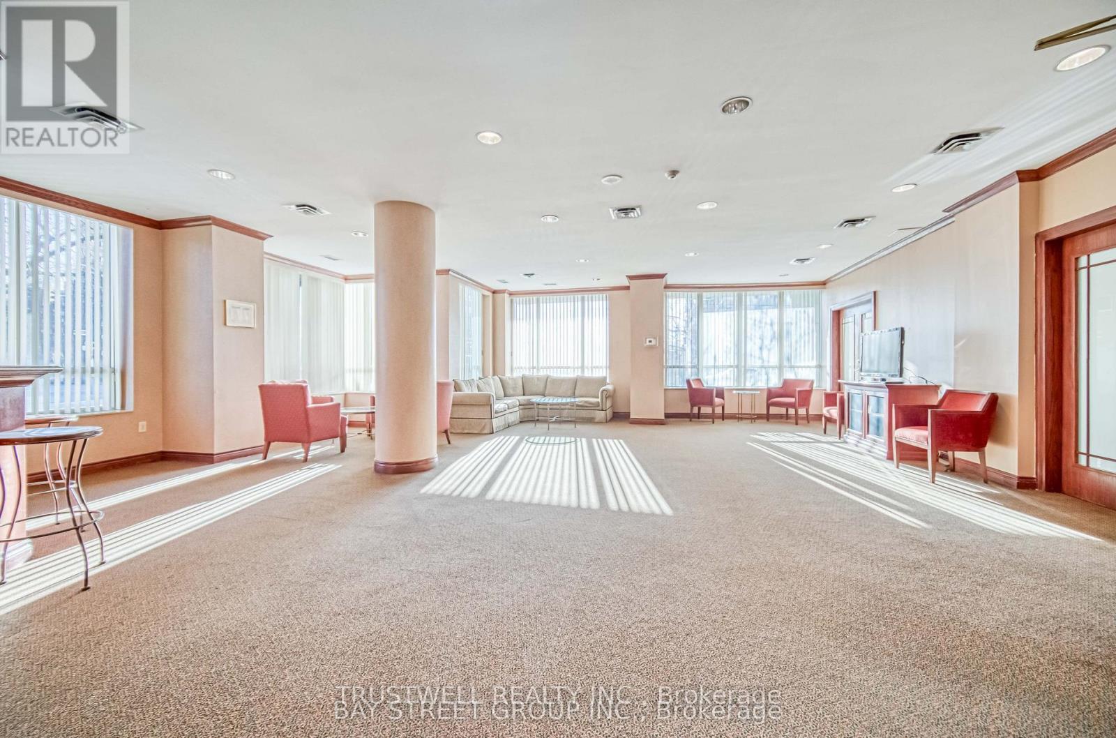 401 - 39 Pemberton Avenue, Toronto, Ontario  M2M 4L6 - Photo 10 - C12967686