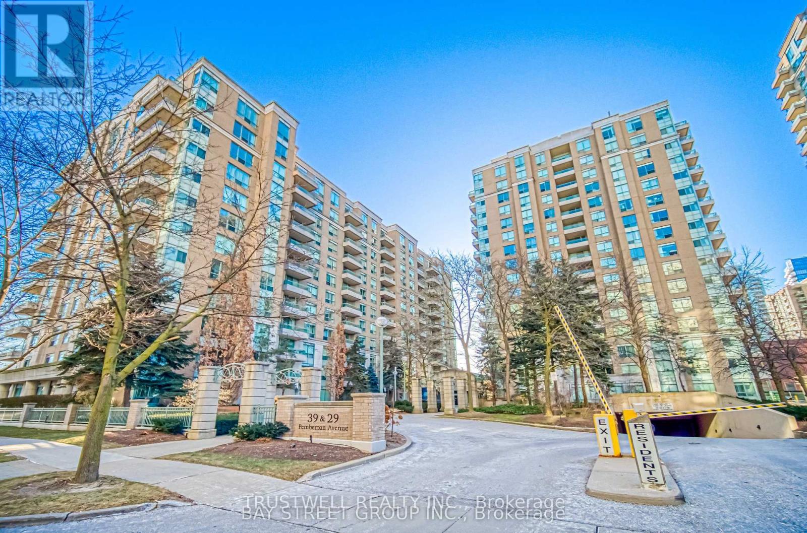 401 - 39 Pemberton Avenue, Toronto, Ontario  M2M 4L6 - Photo 2 - C12967686