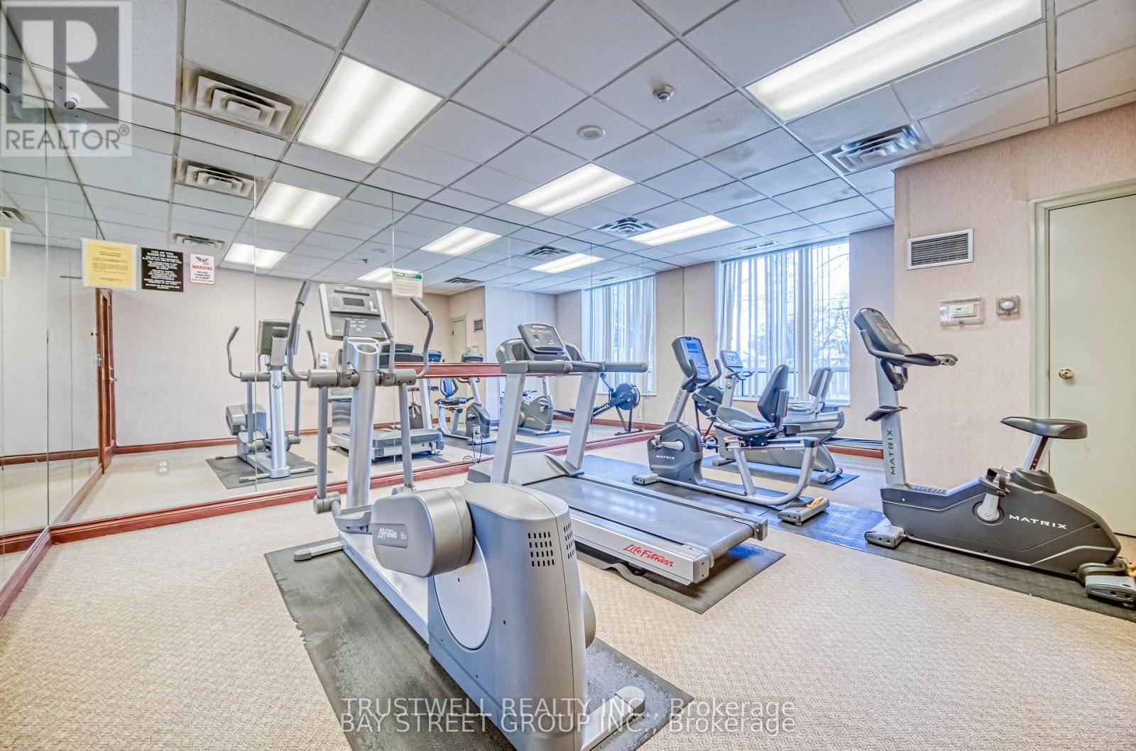 401 - 39 Pemberton Avenue, Toronto, Ontario  M2M 4L6 - Photo 8 - C12967686