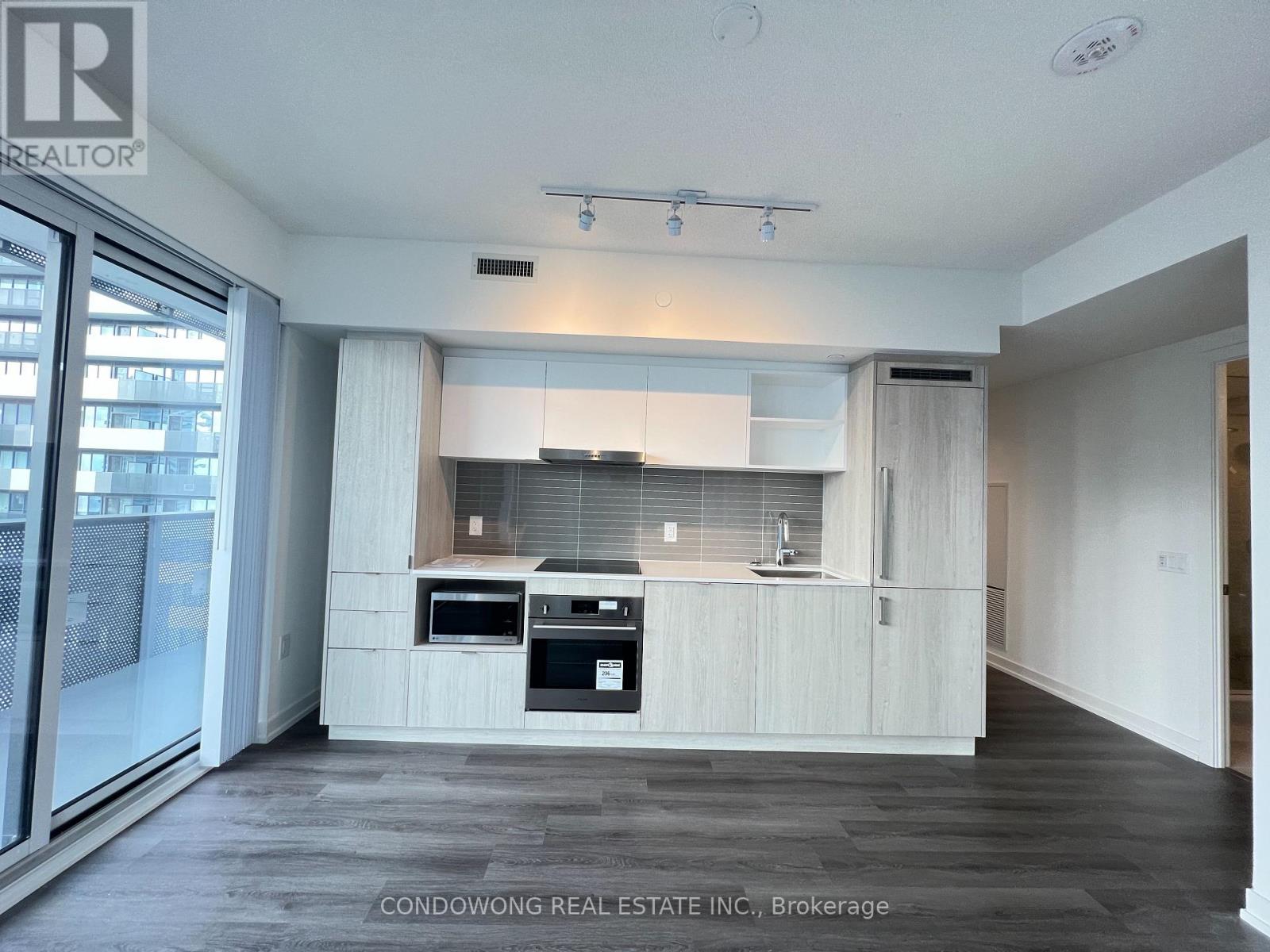 2111 - 138 Downes Street, Toronto, Ontario  M5E 0E4 - Photo 3 - C12967744