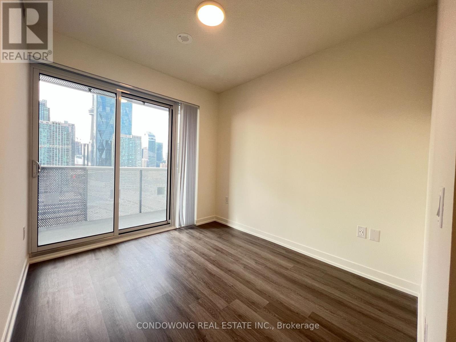 2111 - 138 Downes Street, Toronto, Ontario  M5E 0E4 - Photo 4 - C12967744