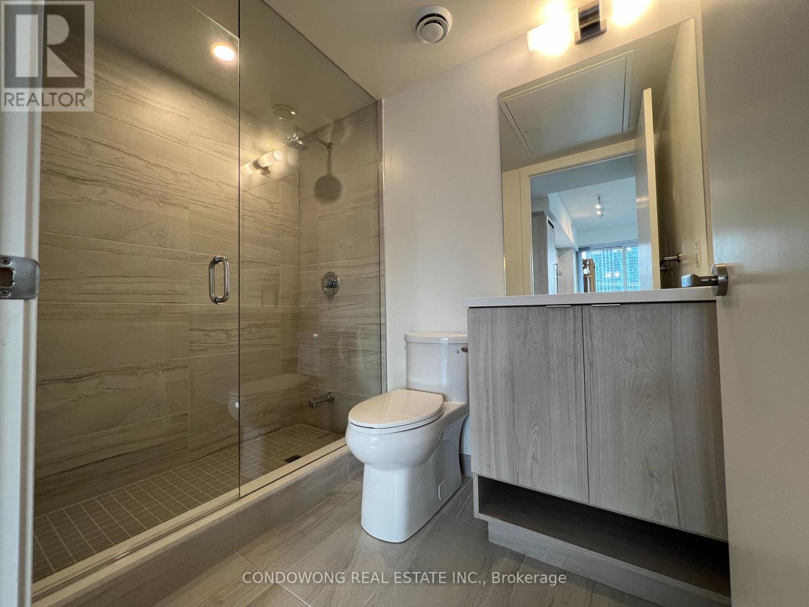 2111 - 138 Downes Street, Toronto, Ontario  M5E 0E4 - Photo 9 - C12967744