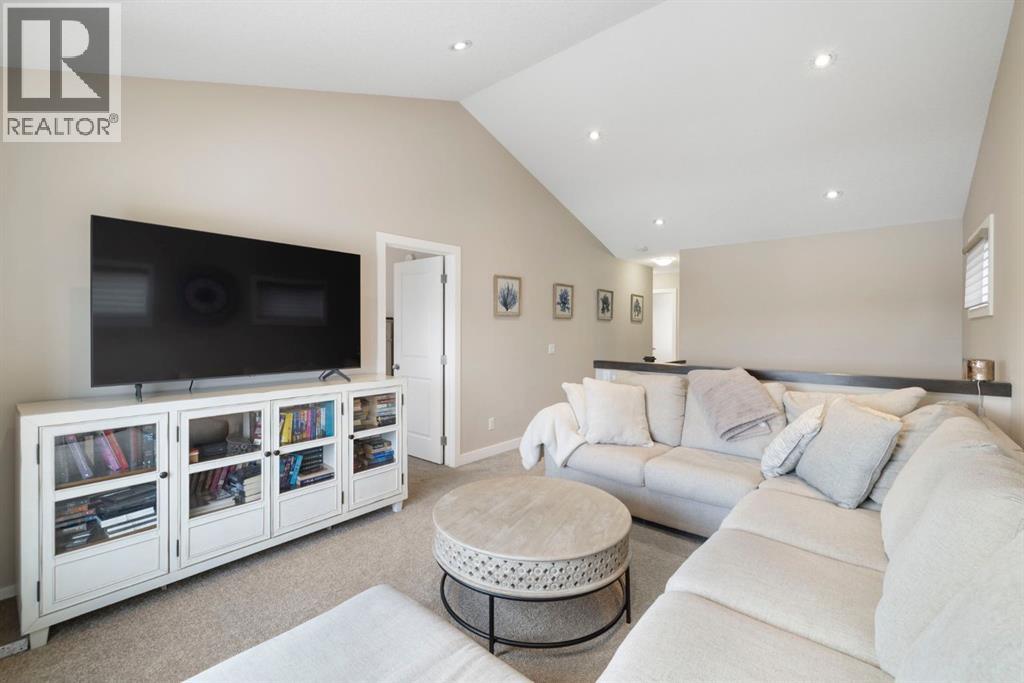 8 Emberside Glen, Cochrane, Alberta  T4C 2L6 - Photo 24 - A2282601