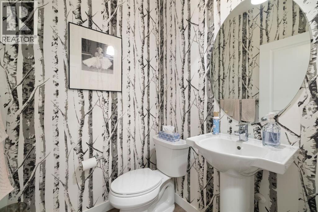 8 Emberside Glen, Cochrane, Alberta  T4C 2L6 - Photo 8 - A2282601