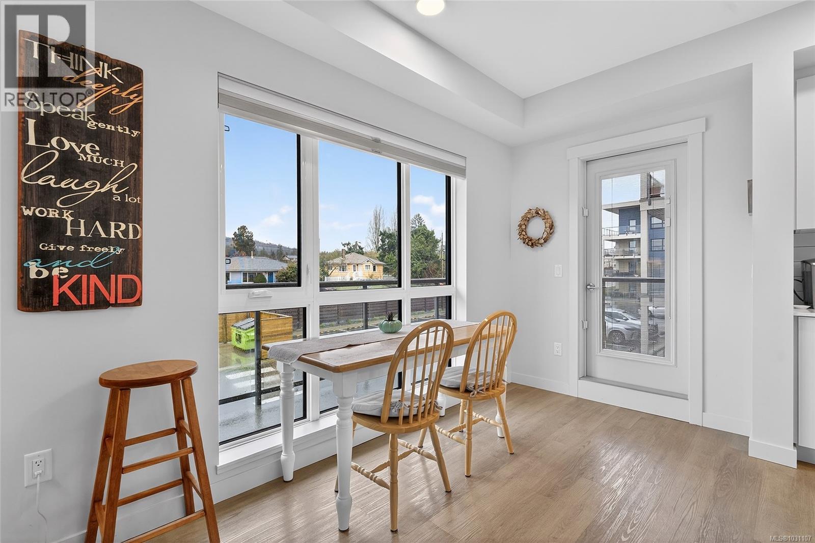 202 120 Jensen Ave E, Parksville, British Columbia  V9P 0H6 - Photo 5 - 1031107