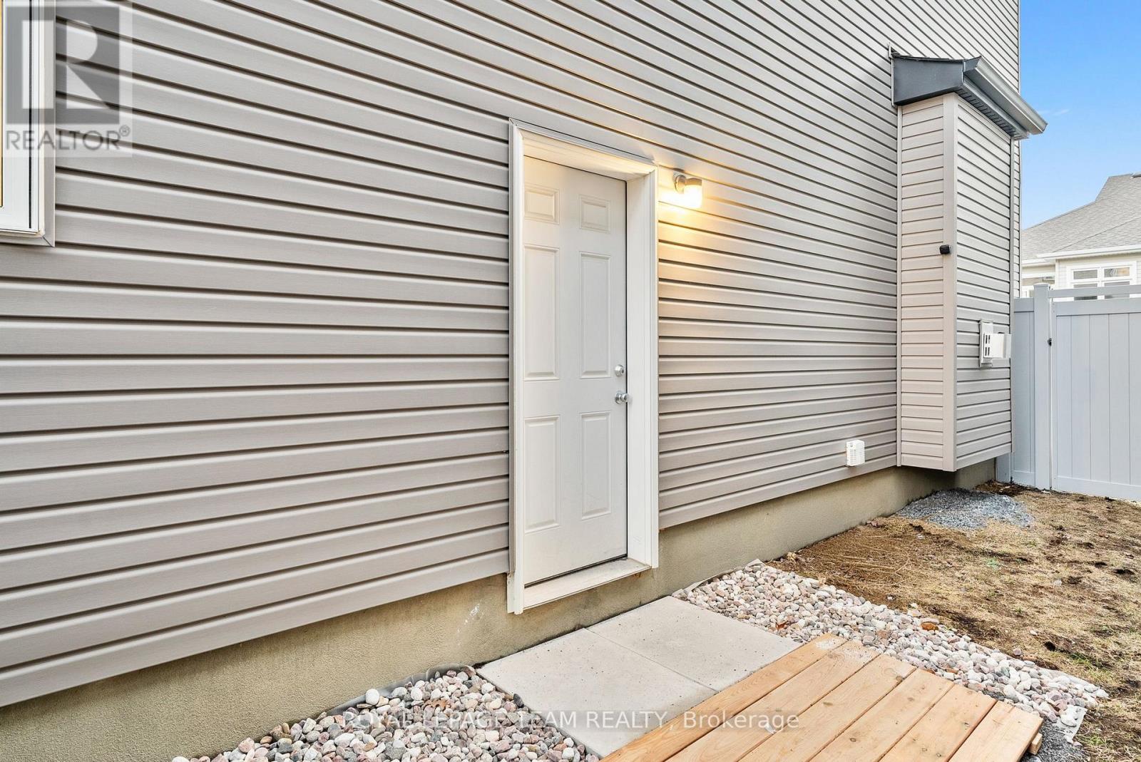 846 Sendero Way, Ottawa, Ontario  K2S 2W9 - Photo 47 - X12967776