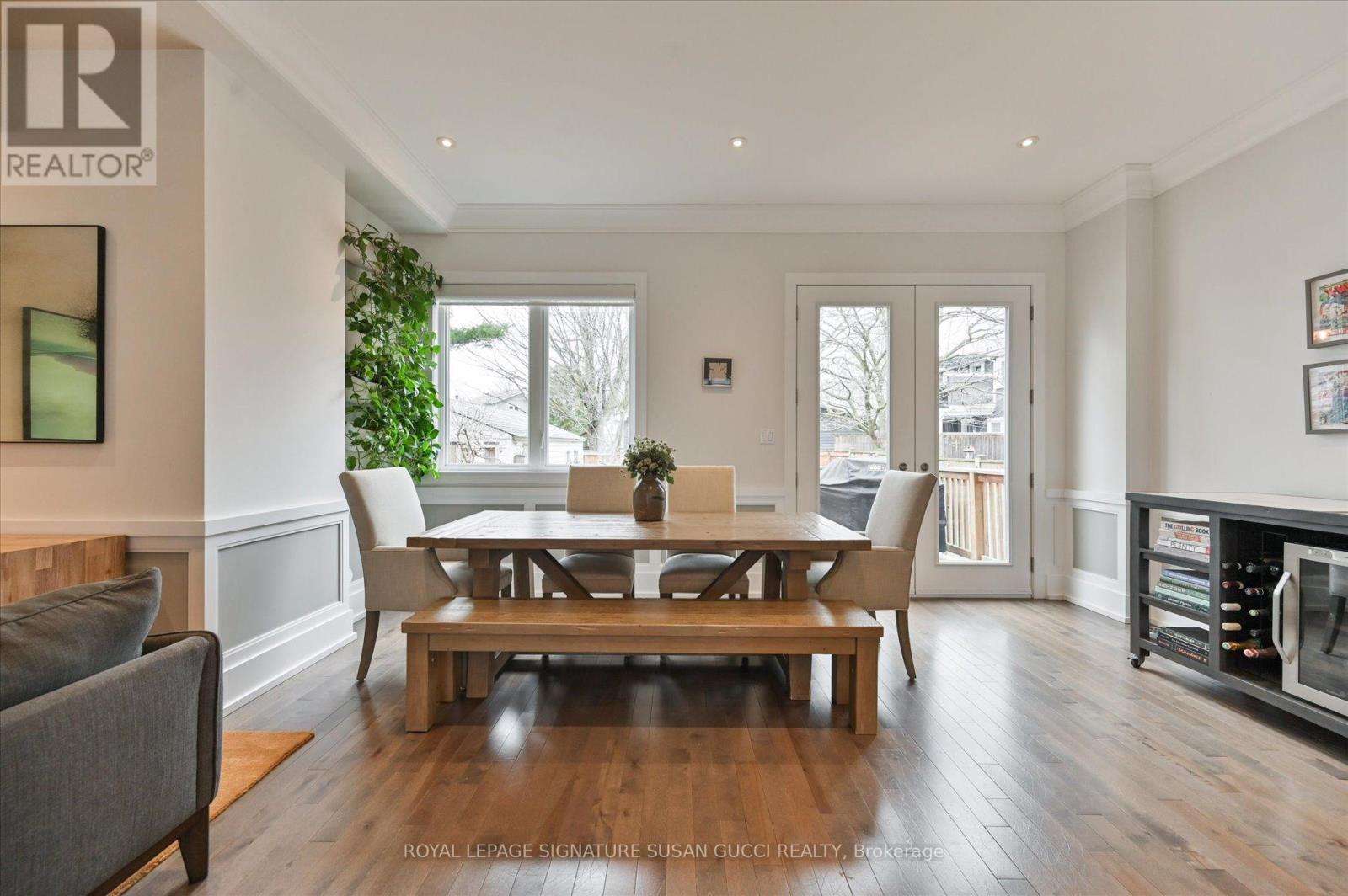 20 Warvet Crescent, Toronto, Ontario  M4B 1P3 - Photo 19 - E12967708