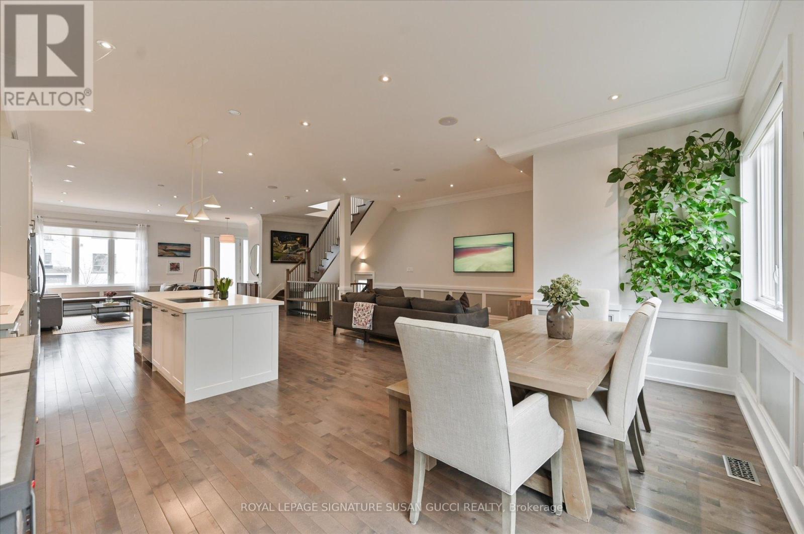 20 Warvet Crescent, Toronto, Ontario  M4B 1P3 - Photo 20 - E12967708