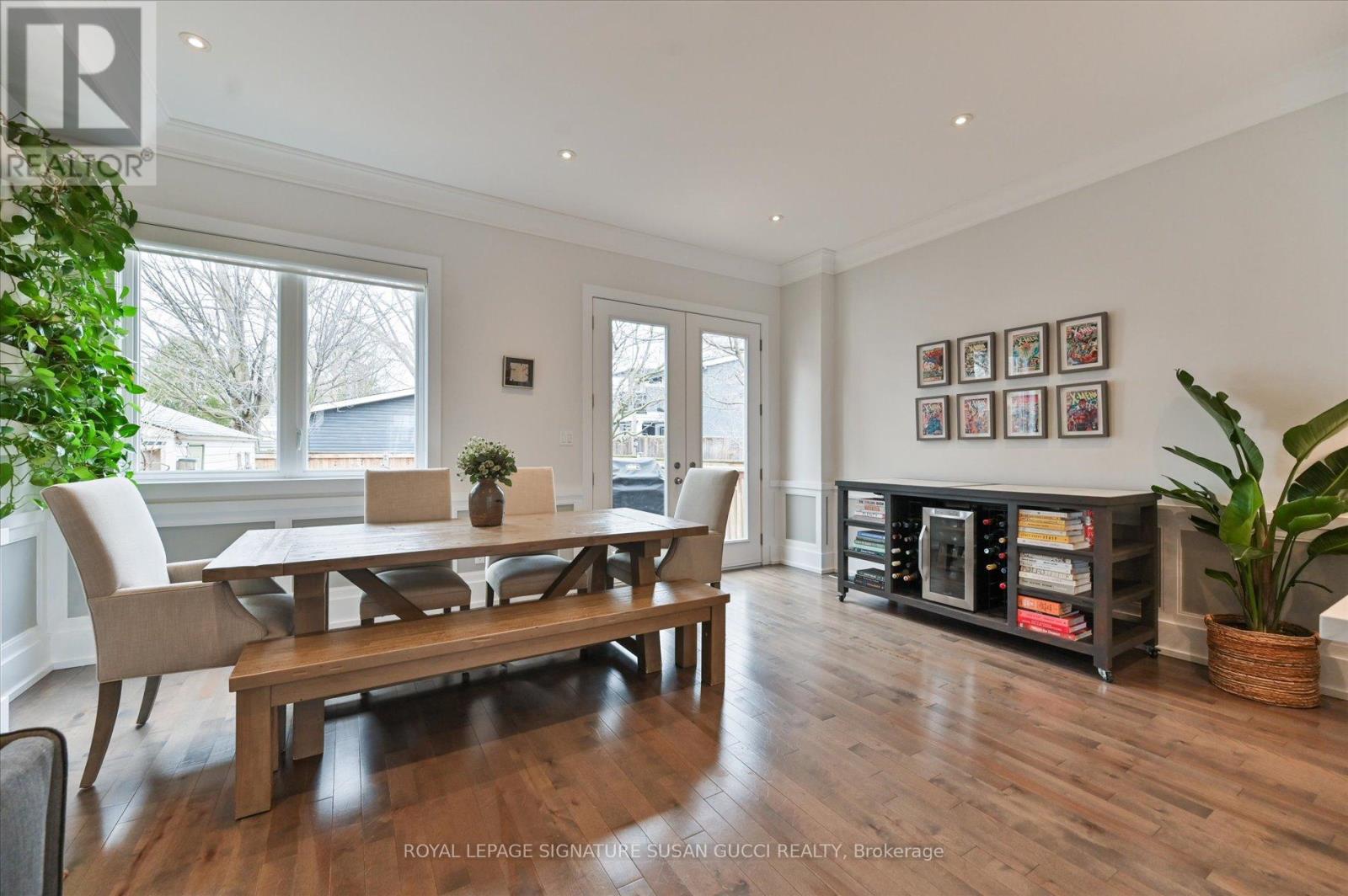 20 Warvet Crescent, Toronto, Ontario  M4B 1P3 - Photo 21 - E12967708