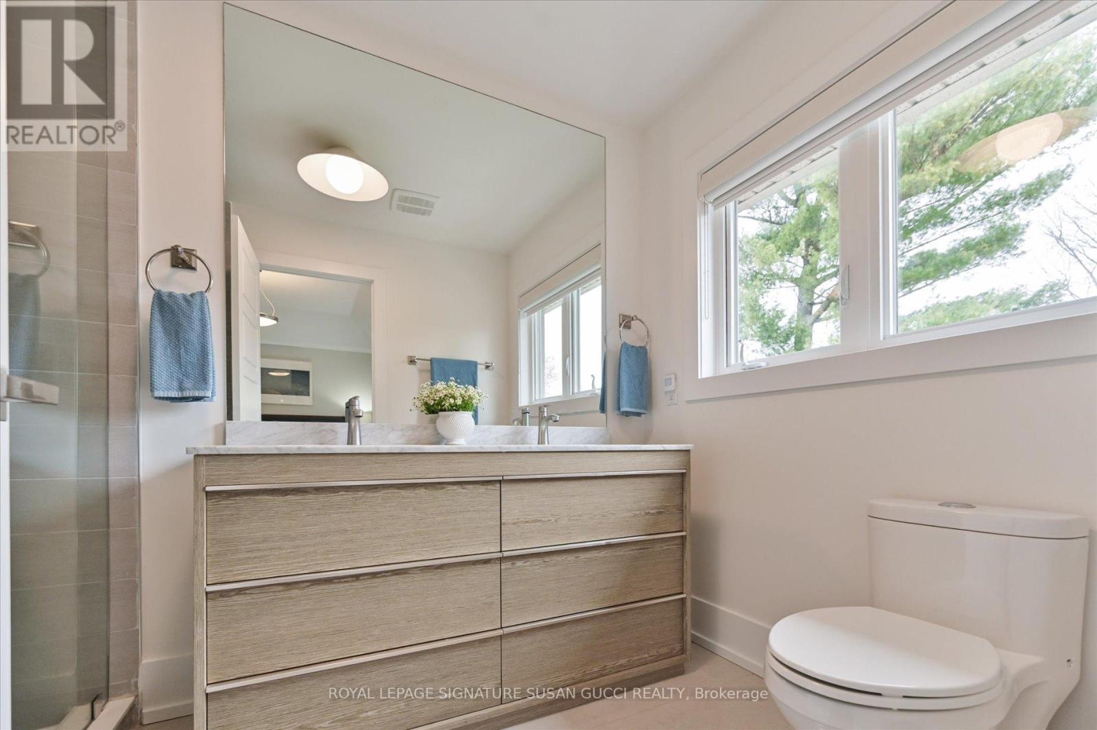 20 Warvet Crescent, Toronto, Ontario  M4B 1P3 - Photo 27 - E12967708