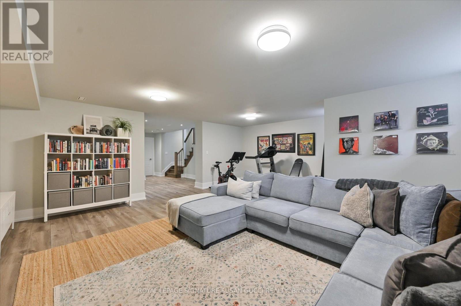 20 Warvet Crescent, Toronto, Ontario  M4B 1P3 - Photo 36 - E12967708