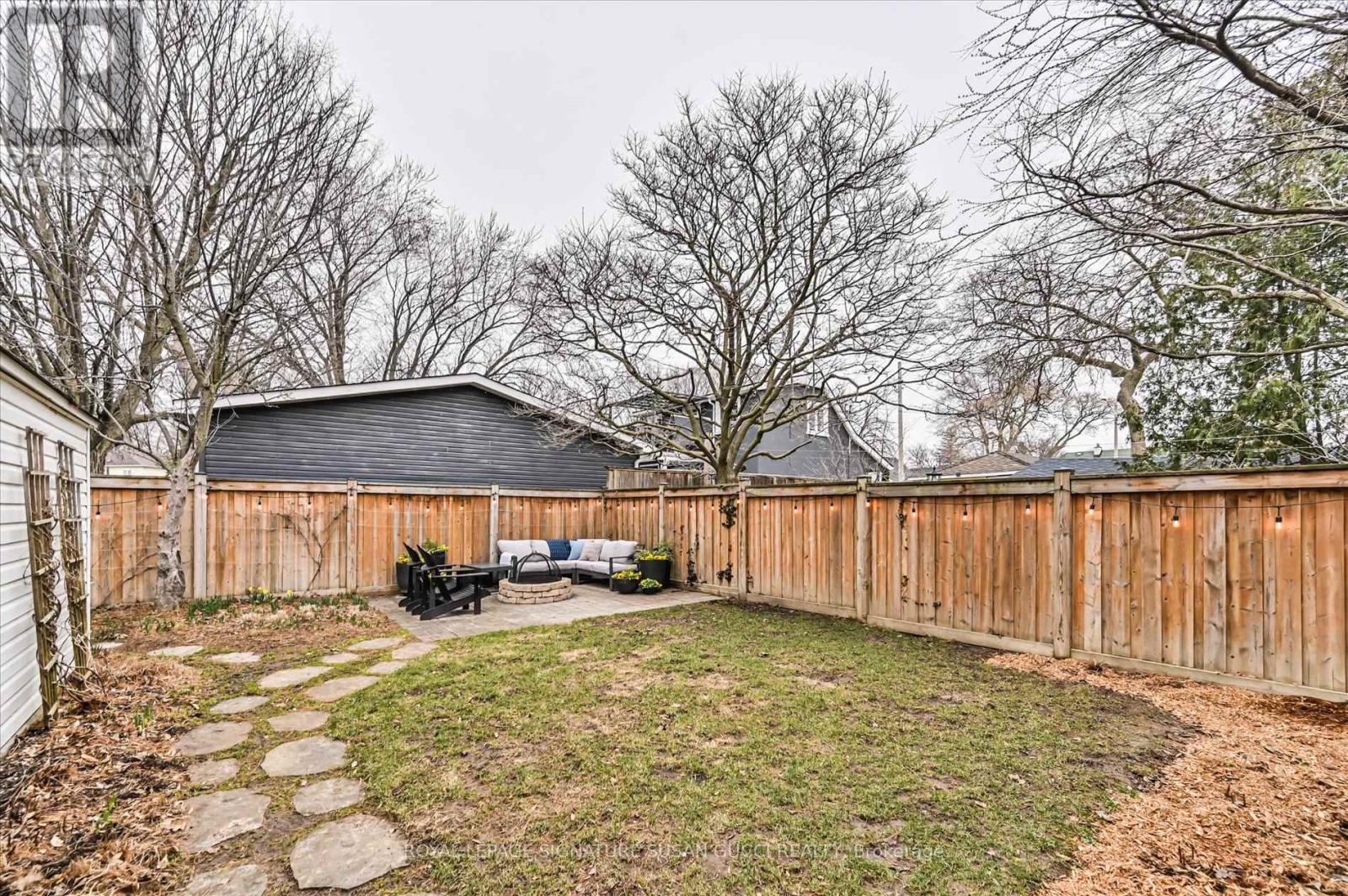 20 Warvet Crescent, Toronto, Ontario  M4B 1P3 - Photo 45 - E12967708