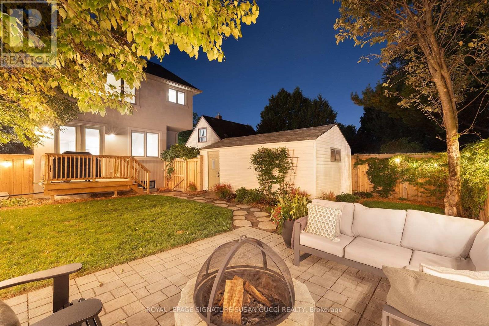 20 Warvet Crescent, Toronto, Ontario  M4B 1P3 - Photo 49 - E12967708